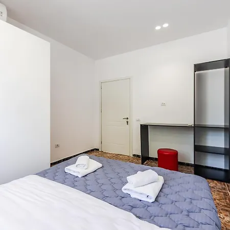 Hotel Shiroka Stays