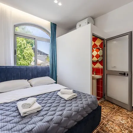 Hotel Shiroka Stays Široka