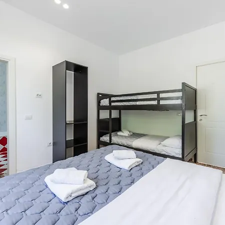 Hotel Shiroka Stays