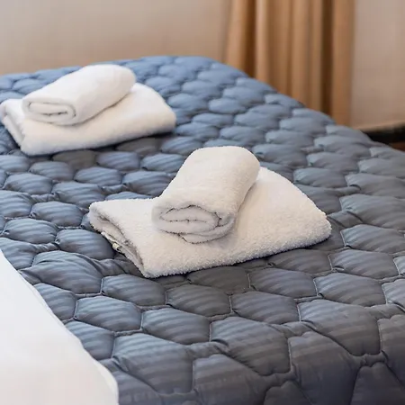 Hotel Shiroka Stays Široka